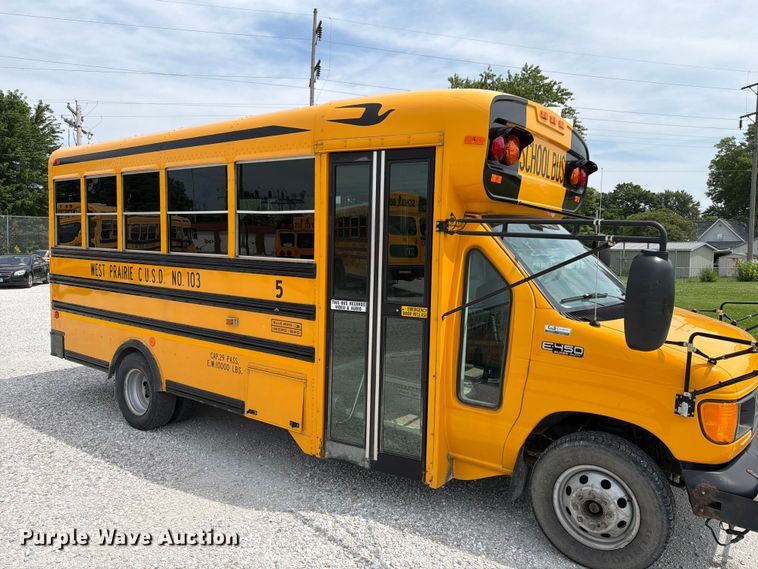 image for item FK4059 2005 Ford E450 school bus