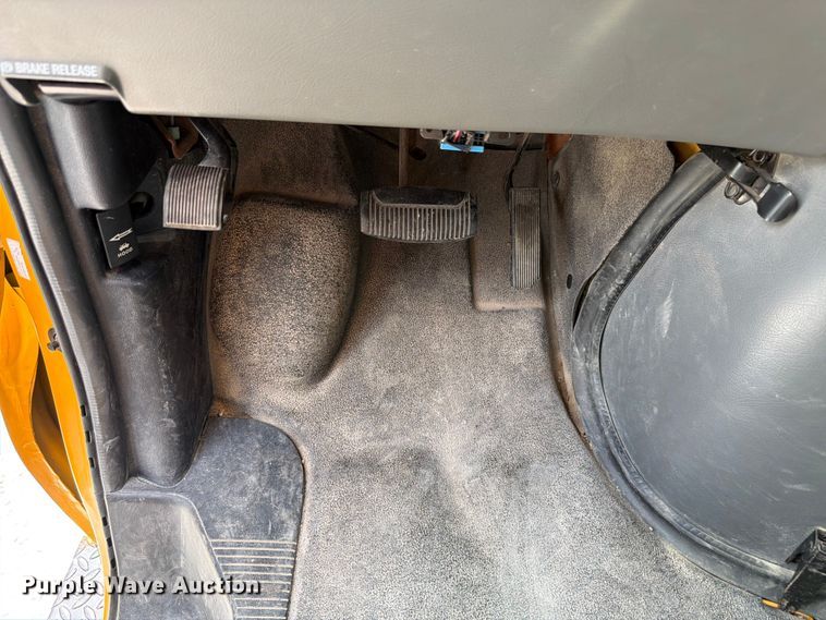 image for item FK4059 2005 Ford E450 school bus