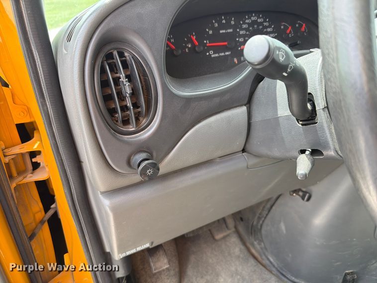 image for item FK4059 2005 Ford E450 school bus
