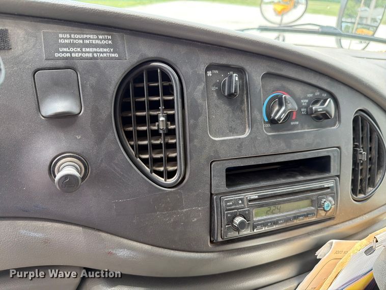 image for item FK4059 2005 Ford E450 school bus