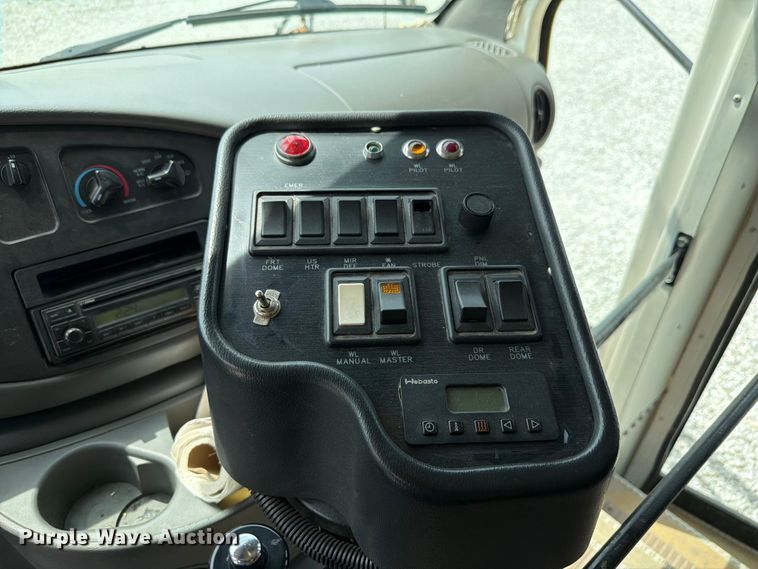 image for item FK4059 2005 Ford E450 school bus