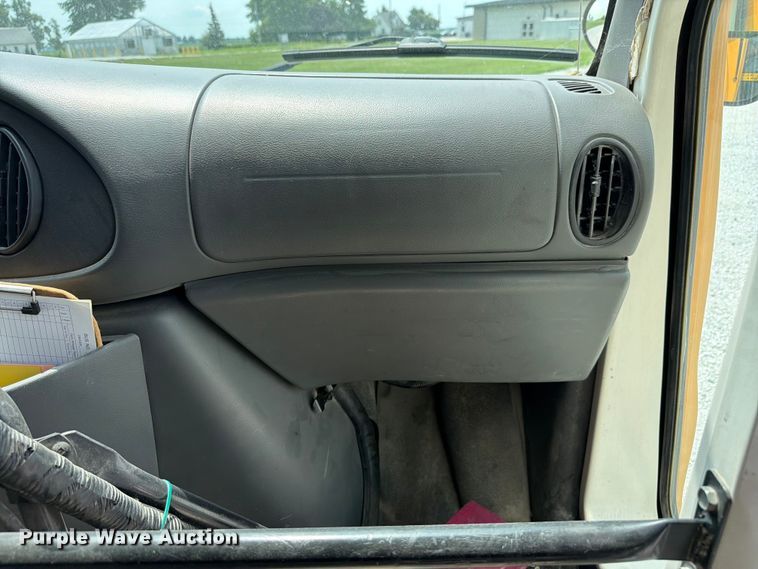 image for item FK4059 2005 Ford E450 school bus