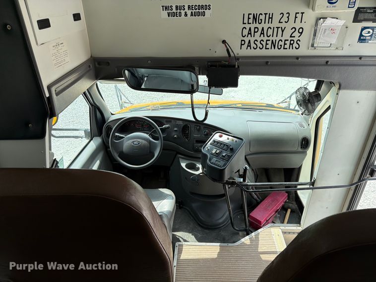image for item FK4059 2005 Ford E450 school bus