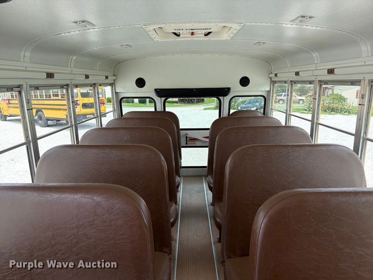 image for item FK4059 2005 Ford E450 school bus