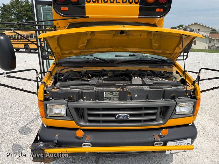 image for item FK4059 2005 Ford E450 school bus