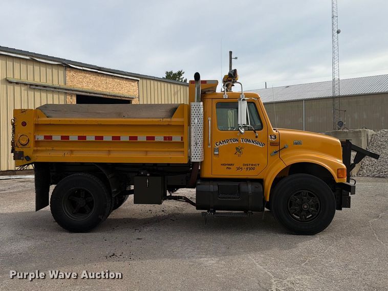 image for item FK4158 1999 International 4900 dump truck