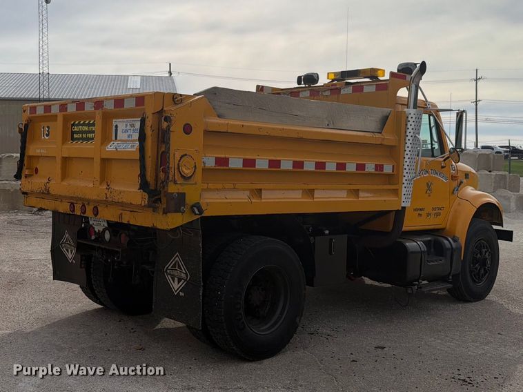 image for item FK4158 1999 International 4900 dump truck