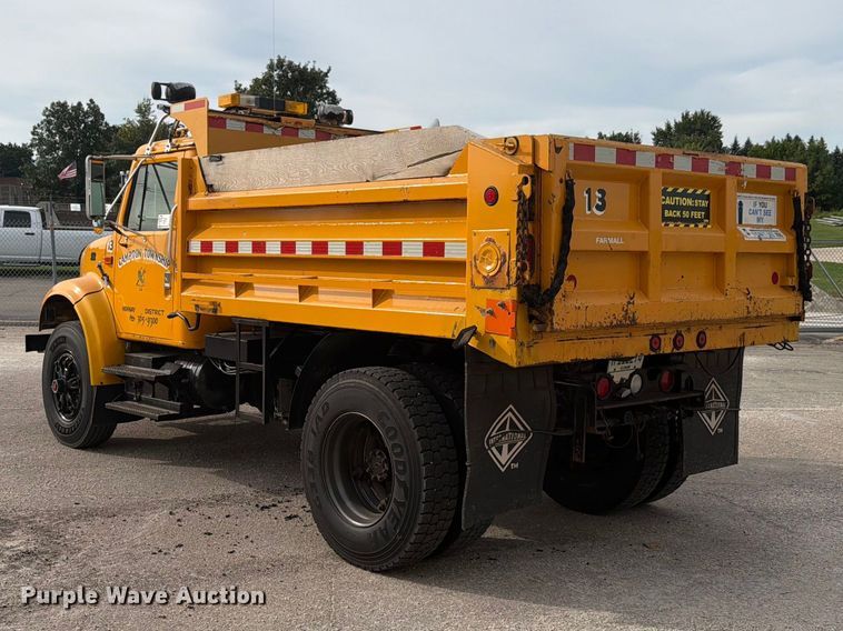 image for item FK4158 1999 International 4900 dump truck