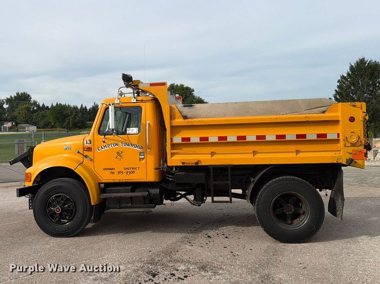 image for item FK4158 1999 International 4900 dump truck