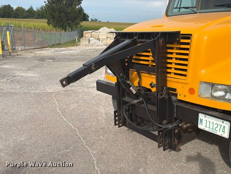 image for item FK4158 1999 International 4900 dump truck