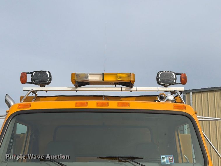 image for item FK4158 1999 International 4900 dump truck