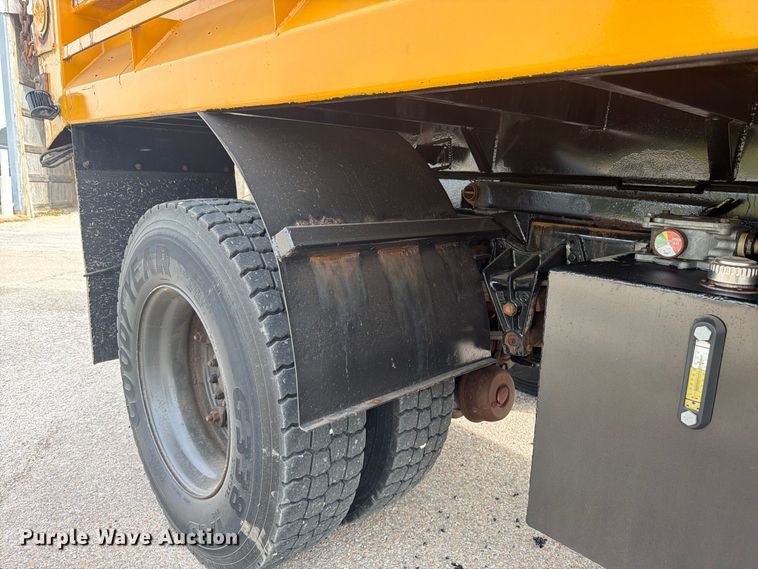 image for item FK4158 1999 International 4900 dump truck