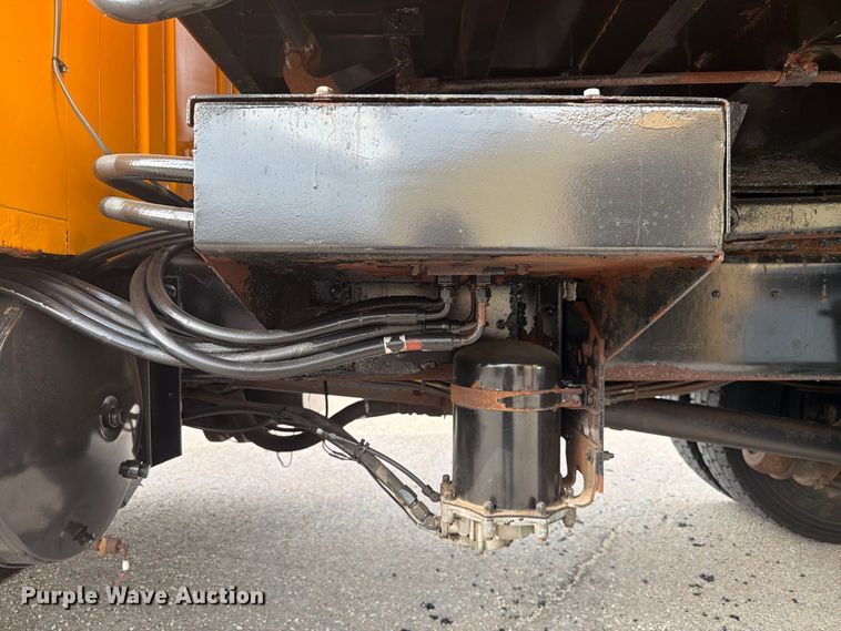 image for item FK4158 1999 International 4900 dump truck