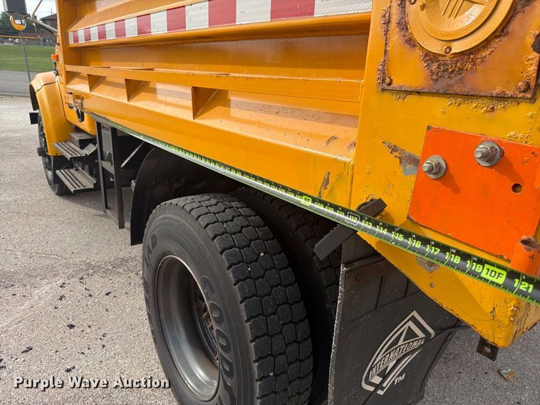image for item FK4158 1999 International 4900 dump truck