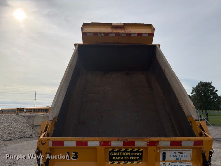 image for item FK4158 1999 International 4900 dump truck