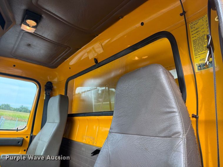 image for item FK4158 1999 International 4900 dump truck