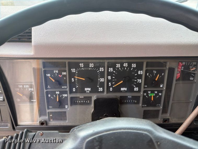 image for item FK4158 1999 International 4900 dump truck