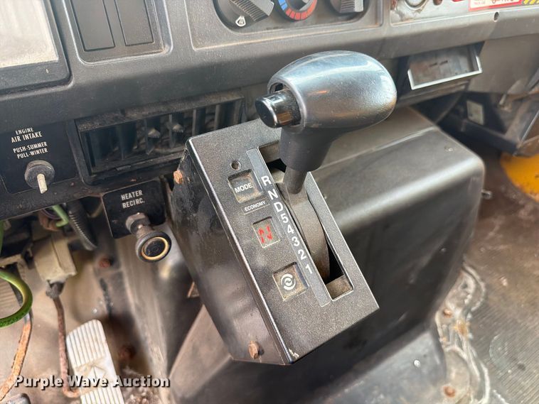 image for item FK4158 1999 International 4900 dump truck