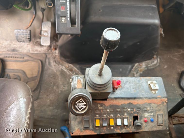 image for item FK4158 1999 International 4900 dump truck