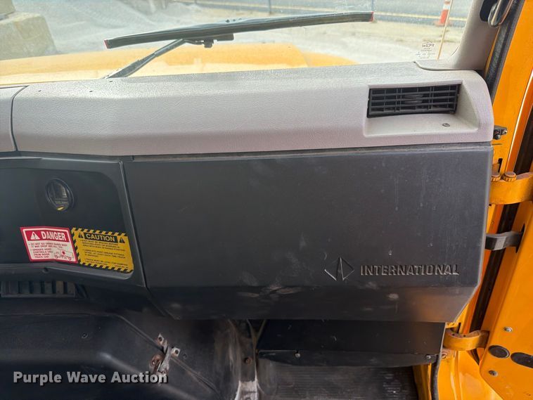 image for item FK4158 1999 International 4900 dump truck