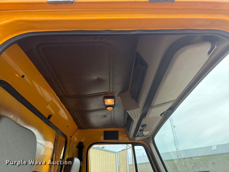 image for item FK4158 1999 International 4900 dump truck