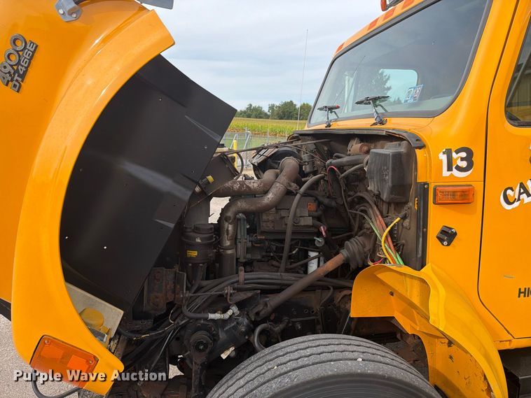 image for item FK4158 1999 International 4900 dump truck