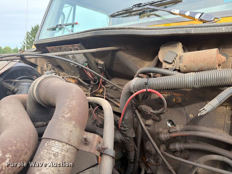 image for item FK4158 1999 International 4900 dump truck