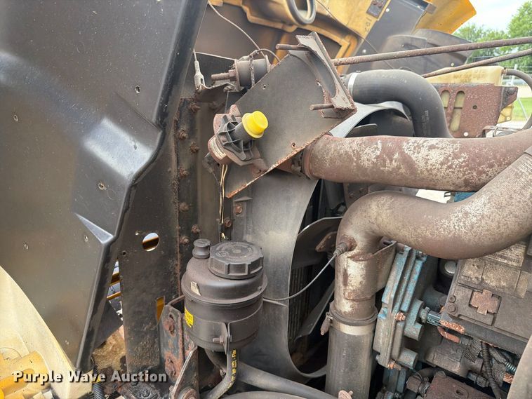 image for item FK4158 1999 International 4900 dump truck