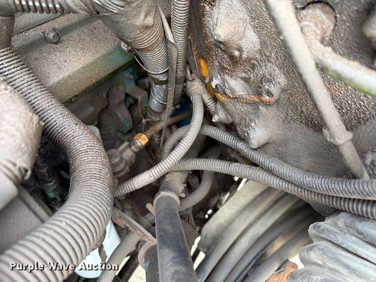 image for item FK4158 1999 International 4900 dump truck
