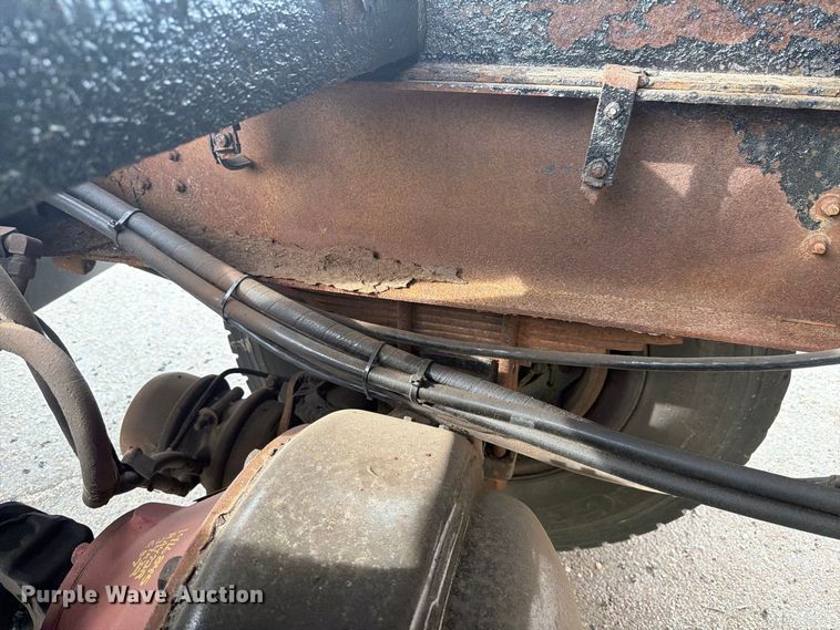 image for item FK4158 1999 International 4900 dump truck