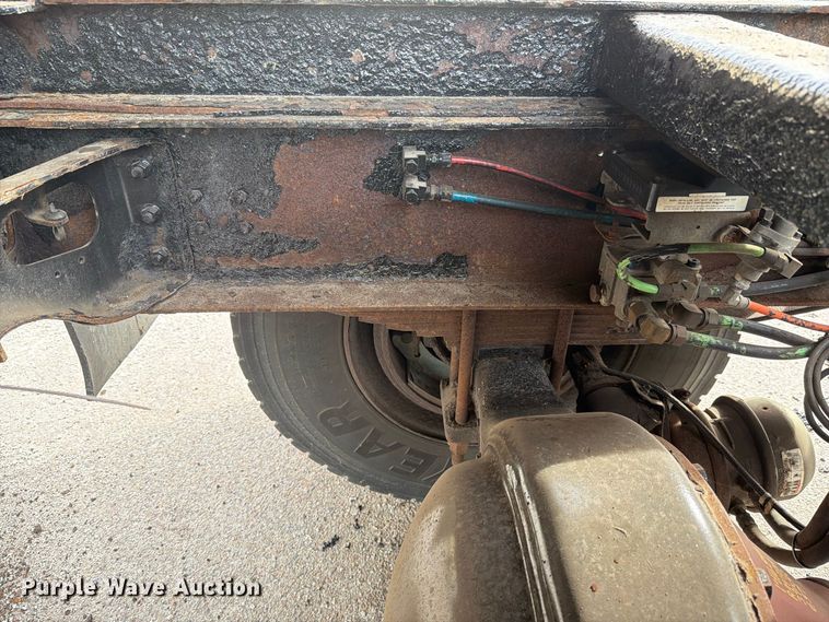 image for item FK4158 1999 International 4900 dump truck