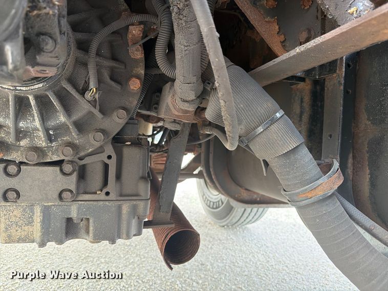 image for item FK4158 1999 International 4900 dump truck