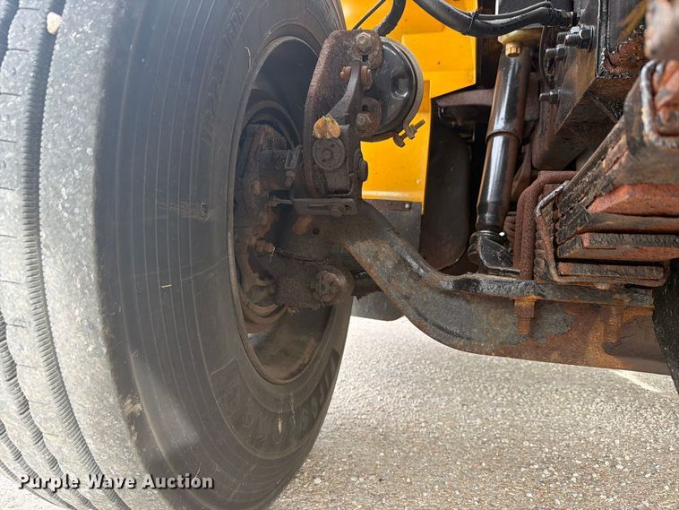 image for item FK4158 1999 International 4900 dump truck