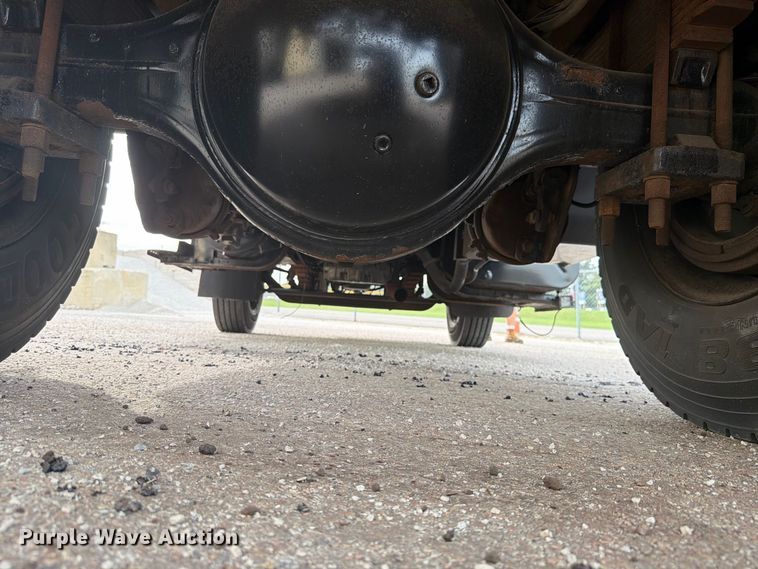 image for item FK4158 1999 International 4900 dump truck