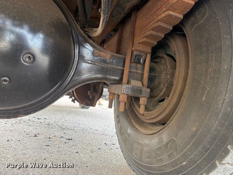 image for item FK4158 1999 International 4900 dump truck