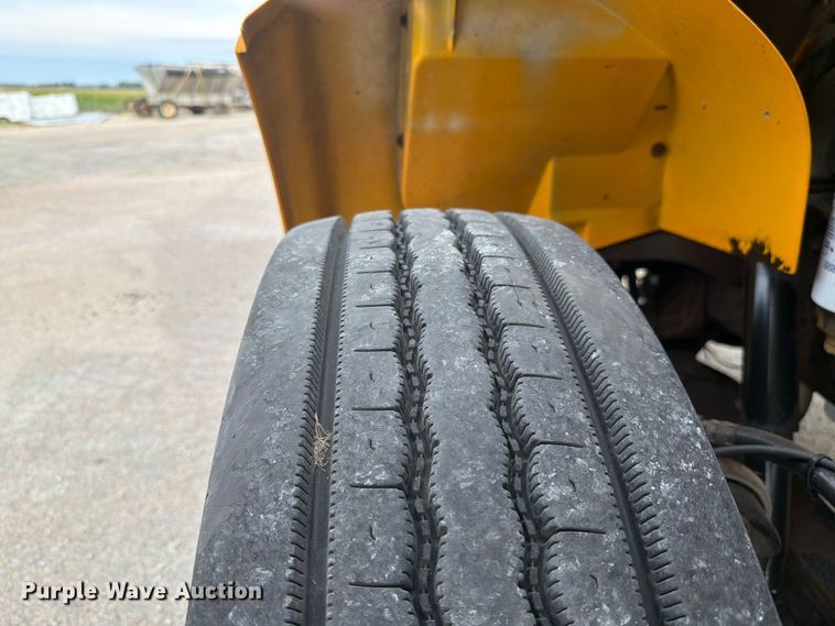 image for item FK4158 1999 International 4900 dump truck