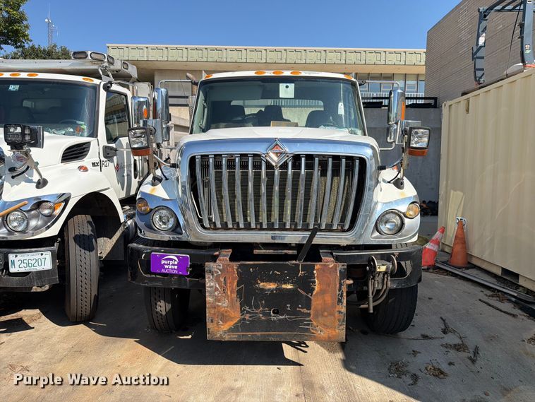 image for item FK4168 2014 International 7400 truck cab and chassis