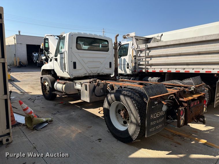 image for item FK4168 2014 International 7400 truck cab and chassis