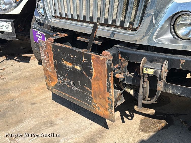 image for item FK4168 2014 International 7400 truck cab and chassis