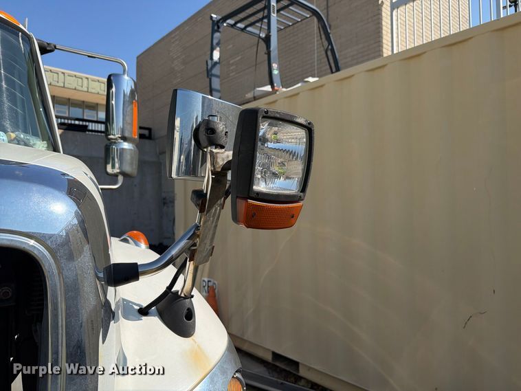 image for item FK4168 2014 International 7400 truck cab and chassis