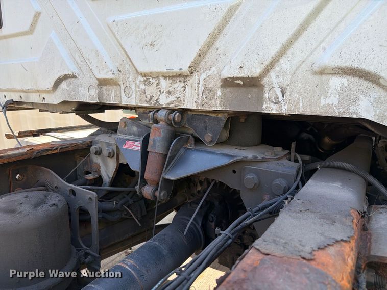 image for item FK4168 2014 International 7400 truck cab and chassis