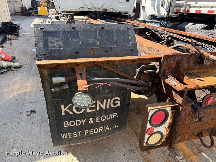 image for item FK4168 2014 International 7400 truck cab and chassis
