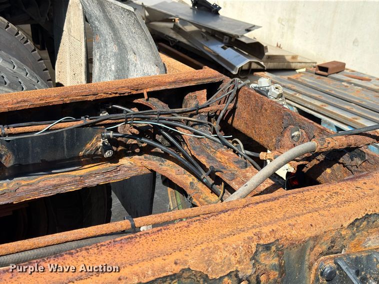 image for item FK4168 2014 International 7400 truck cab and chassis