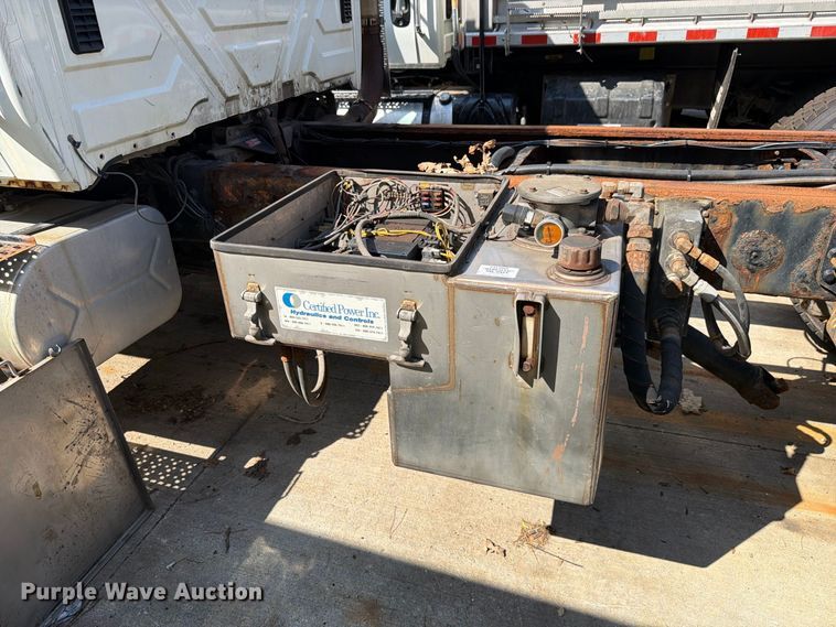 image for item FK4168 2014 International 7400 truck cab and chassis
