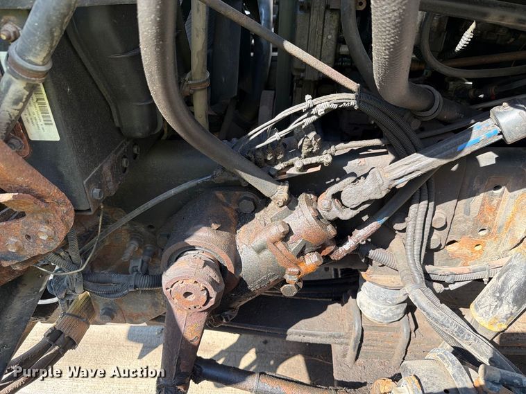 image for item FK4168 2014 International 7400 truck cab and chassis