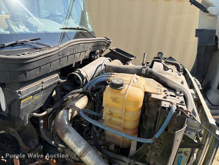 image for item FK4168 2014 International 7400 truck cab and chassis