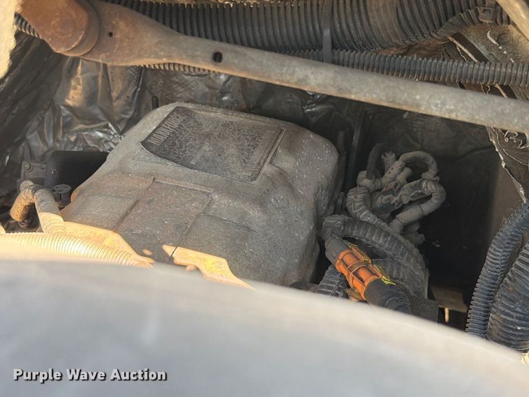 image for item FK4168 2014 International 7400 truck cab and chassis