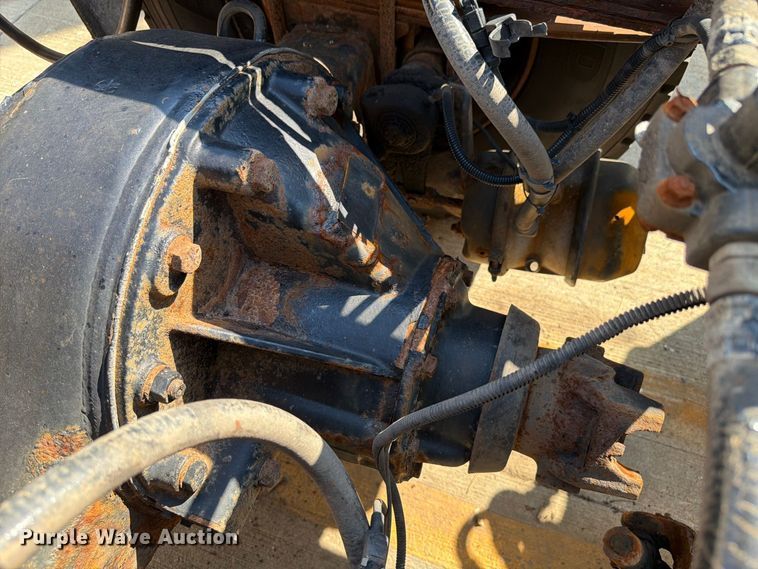 image for item FK4168 2014 International 7400 truck cab and chassis