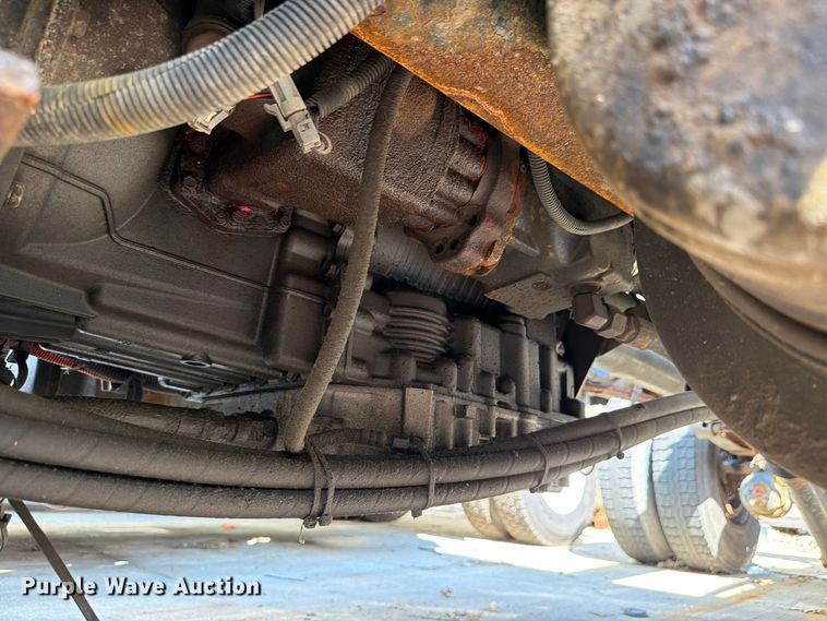 image for item FK4168 2014 International 7400 truck cab and chassis