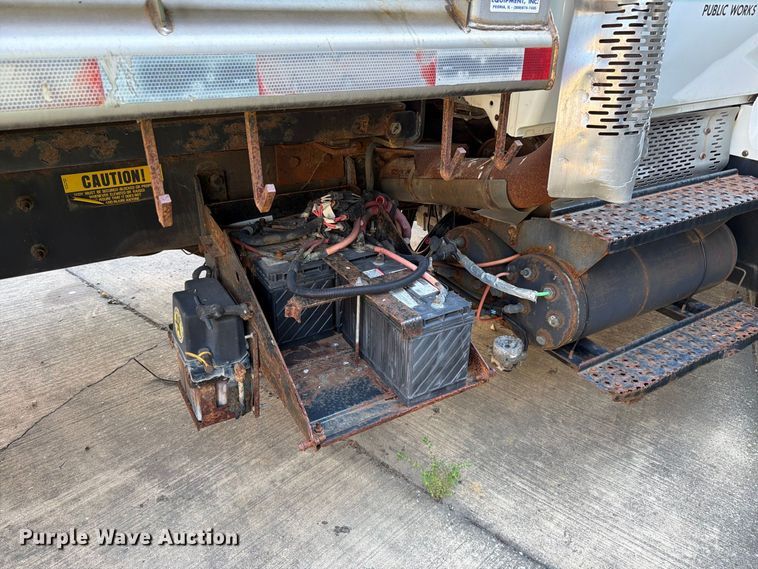 image for item FK4169 2013 International 7400 dump truck
